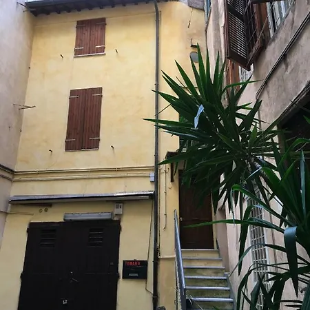 Behind Navona * Roma