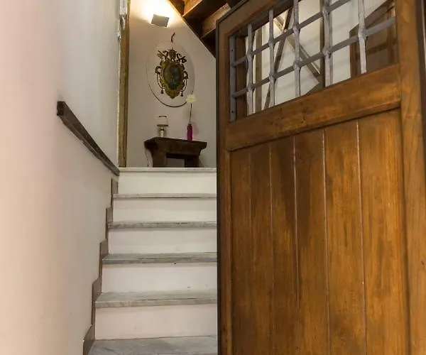 Behind Navona Apartamento *